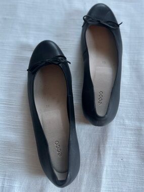ECCO Touch Ballerina 2.0 Black Leather Bow Flats NWOB Size 38 US 7-7.5